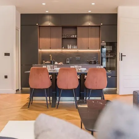 Astoria Haussmannien - De Caractere Apartment Aix-les-Bains