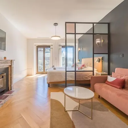 Apartment Astoria Haussmannien - De Caractere